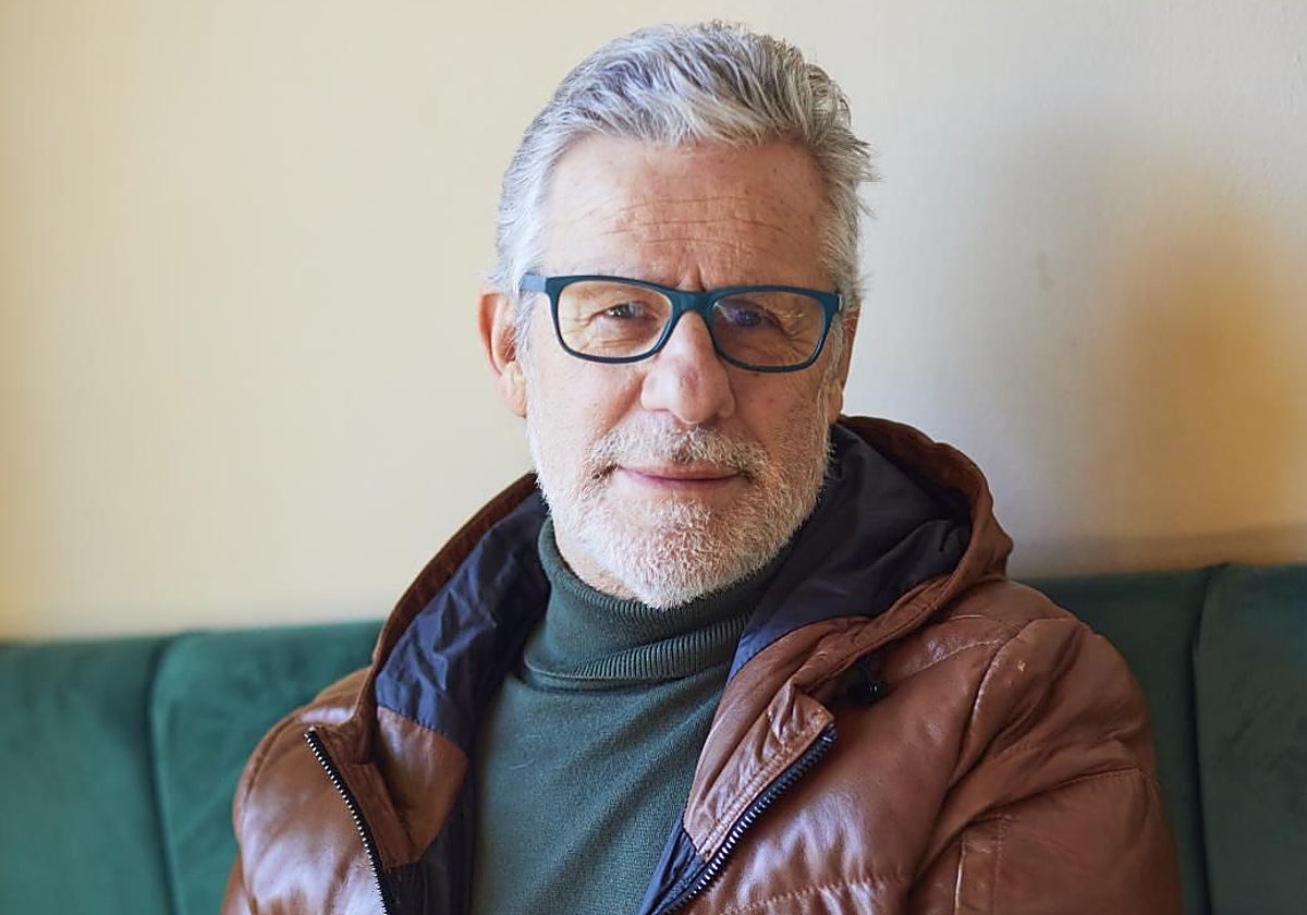 Javier Ares en un momento de la entrevista