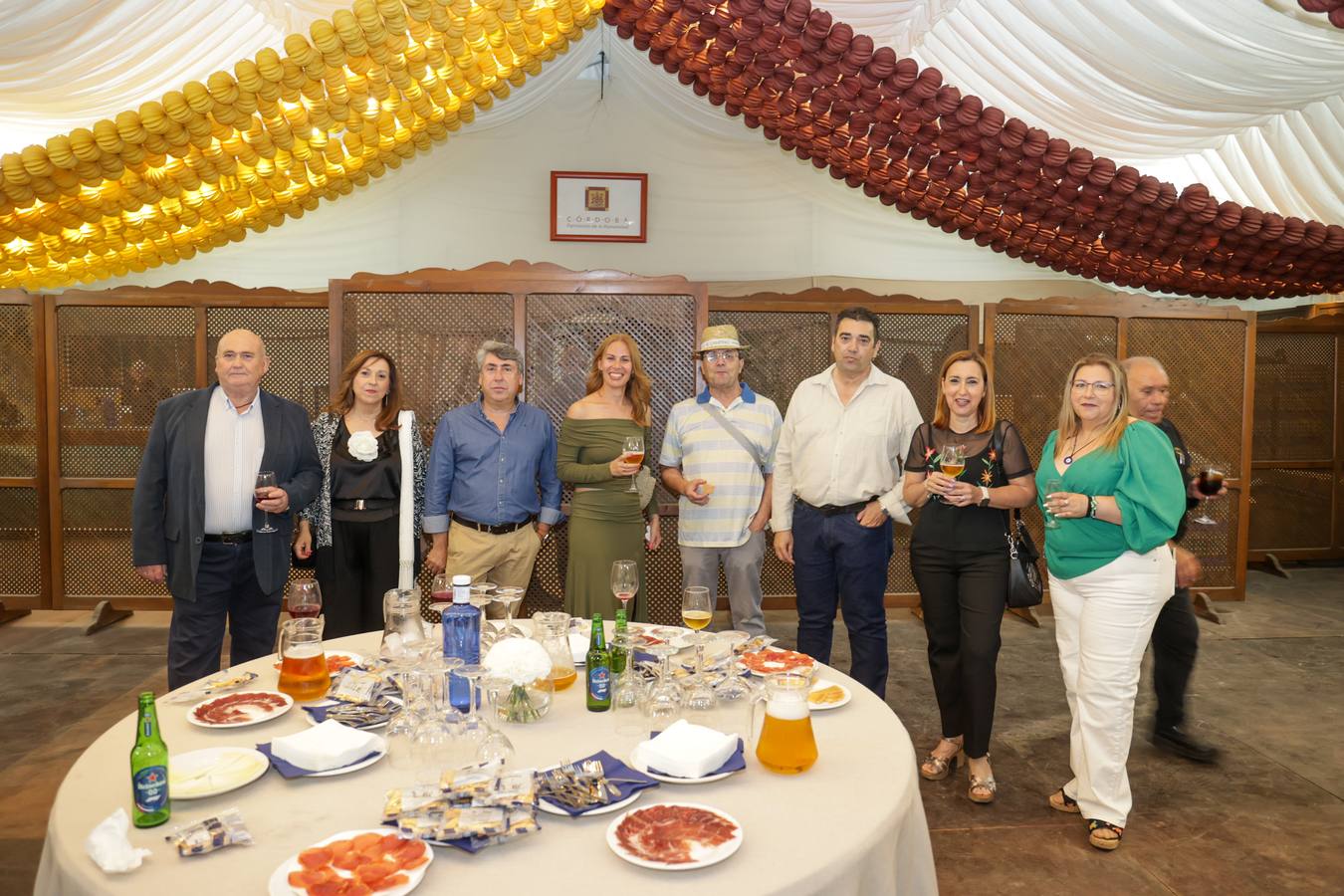El espectacular ambiente en la primera noche de la Feria de Córdoba 2025, en imágenes