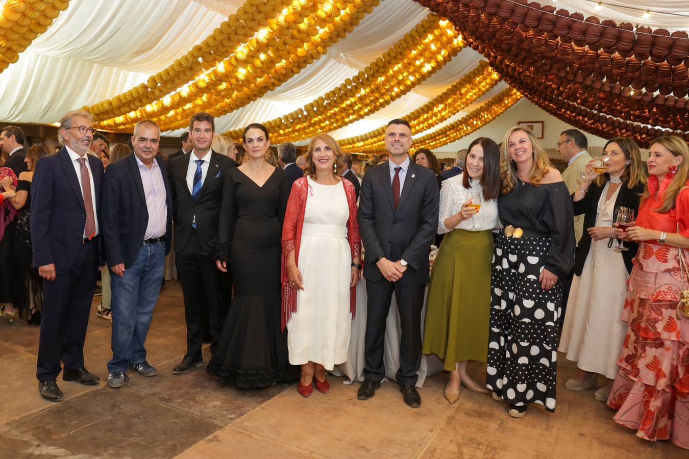 El espectacular ambiente en la primera noche de la Feria de Córdoba 2025, en imágenes