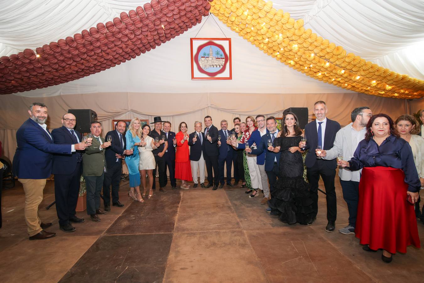 El espectacular ambiente en la primera noche de la Feria de Córdoba 2025, en imágenes