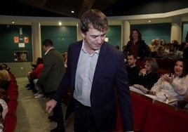 La Diputación de Badajoz ya le busca sustituto al hermano de Pedro Sánchez: vuelve a convocar las bases de su puesto
