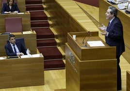 Mazón y Vox destinarán 100.000 euros a realizar pruebas para saber la edad de menores extranjeros tutelados por la Generalitat