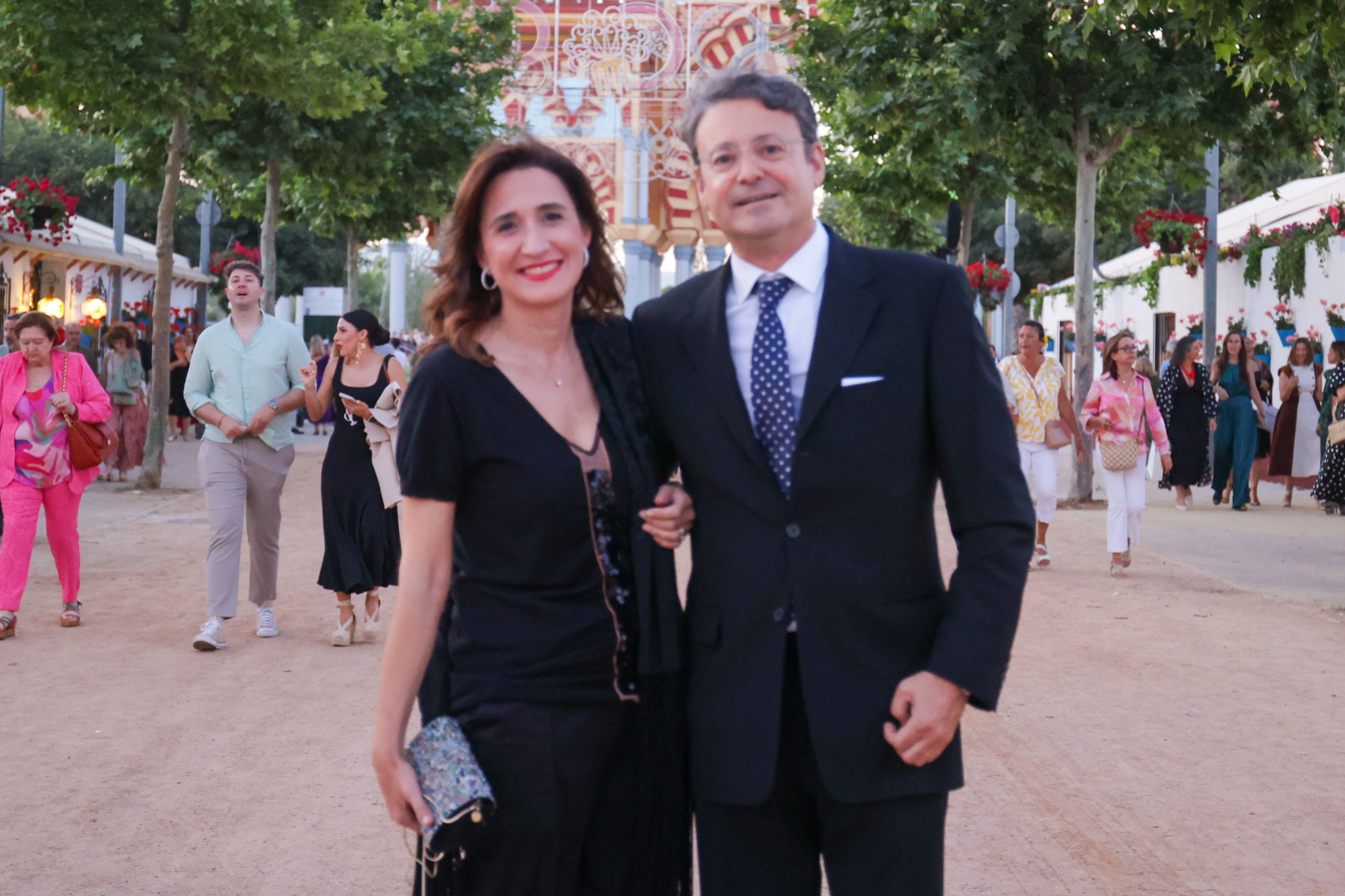 El espectacular ambiente en la primera noche de la Feria de Córdoba 2025, en imágenes