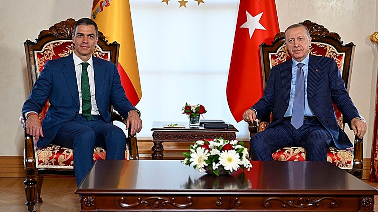 Sánchez ensalza a Erdogan como mediador fundamental en Oriente Próximo y Ucrania