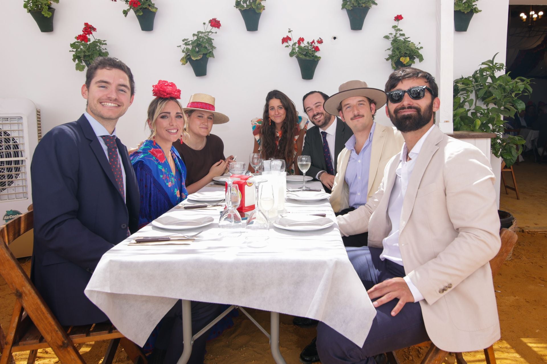 Las mejores imágenes del gran ambiente en las casetas de la Feria de Córdoba este sábado