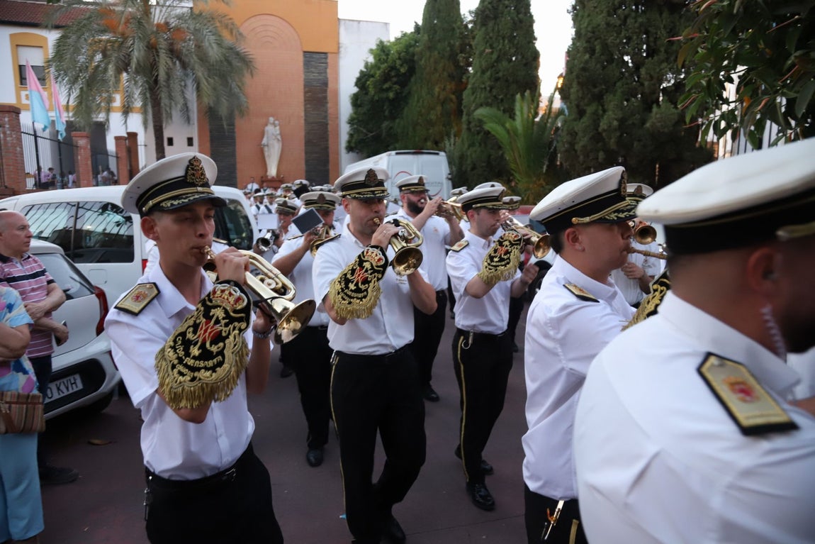 La procesión y la misa de María Auxiliadora de Córdoba, en imágenes
