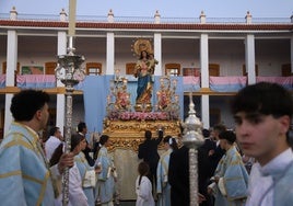 La procesión y la misa de María Auxiliadora de Córdoba, en imágenes