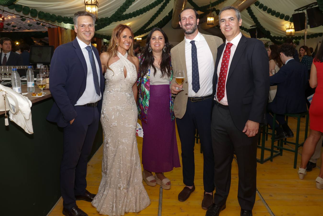 El espectacular ambiente en la primera noche de la Feria de Córdoba 2025, en imágenes