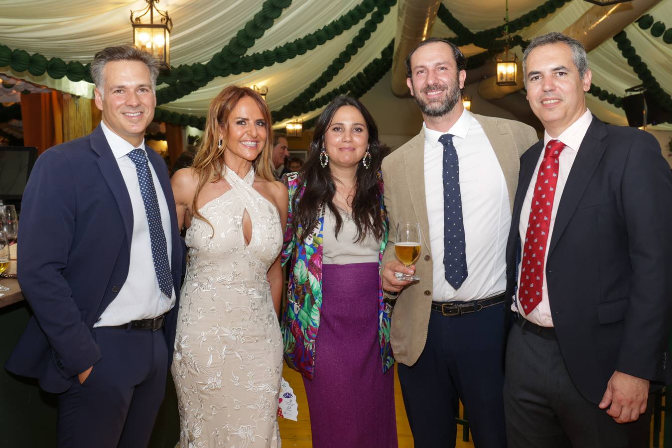 El espectacular ambiente en la primera noche de la Feria de Córdoba 2025, en imágenes