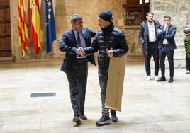 Mazón pide una reunión a las víctimas de la dana y las asociaciones la condicionan a que puedan ir a las Cortes Valencianas