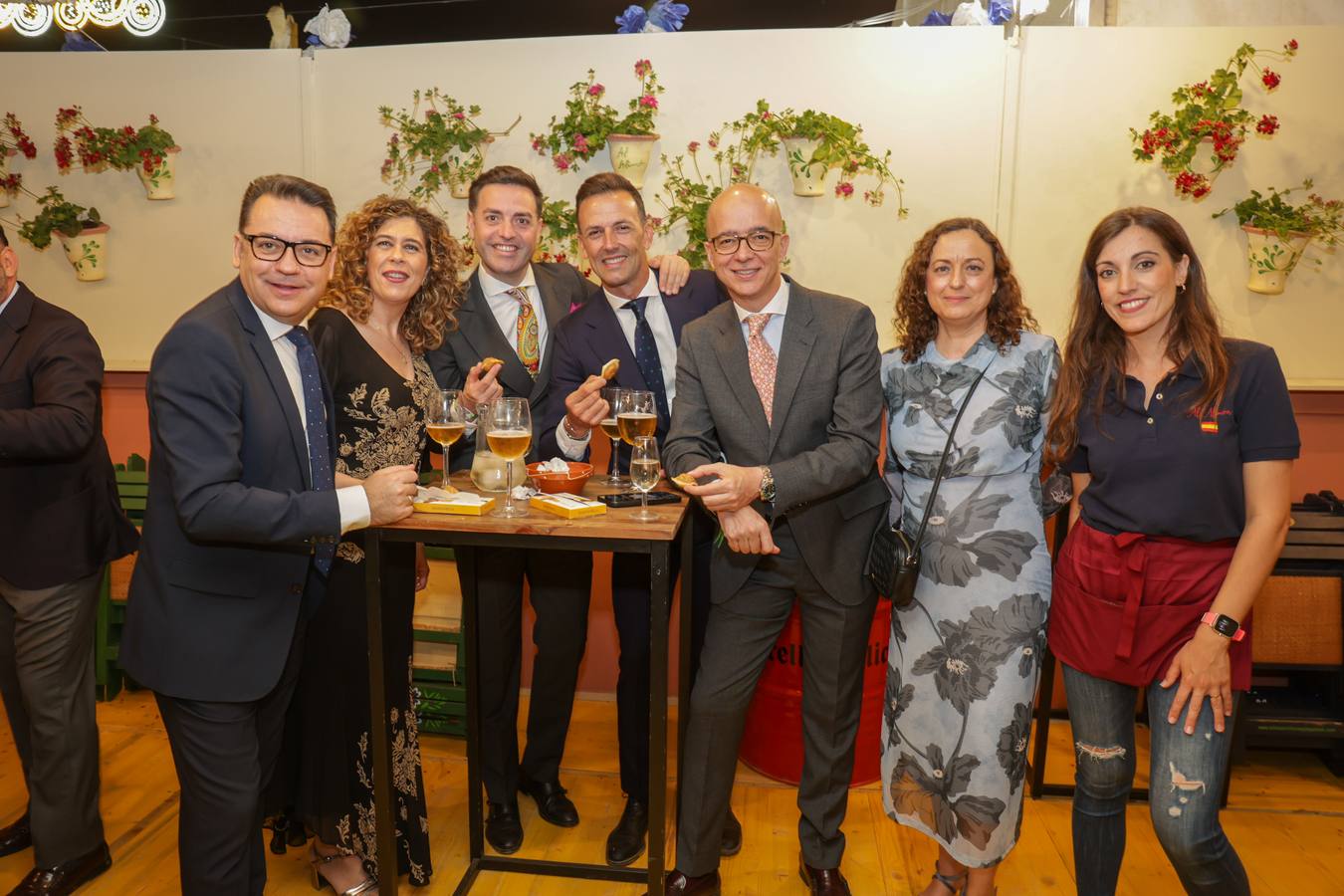 El espectacular ambiente en la primera noche de la Feria de Córdoba 2025, en imágenes