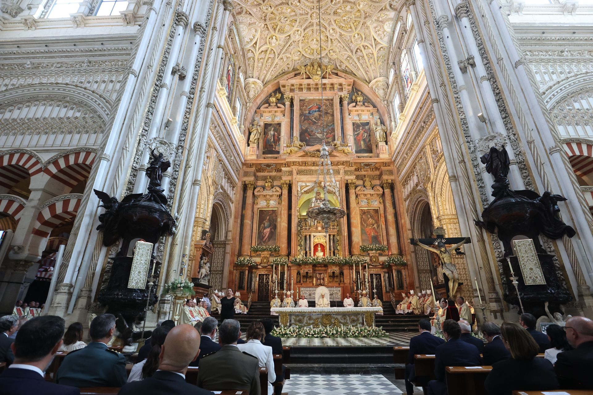 La toma de posesión de Jesús Fernández como nuevo obispo de Córdoba, en imágenes