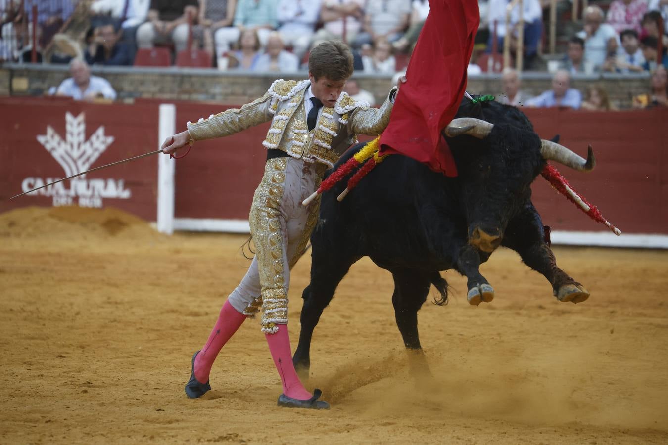 La corrida de Perera, De Justo y Jiménez en Córdoba, en imágenes
