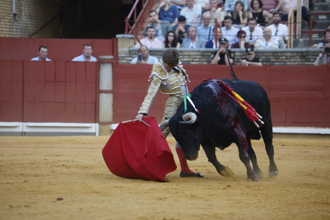 La corrida de Perera, De Justo y Jiménez en Córdoba, en imágenes