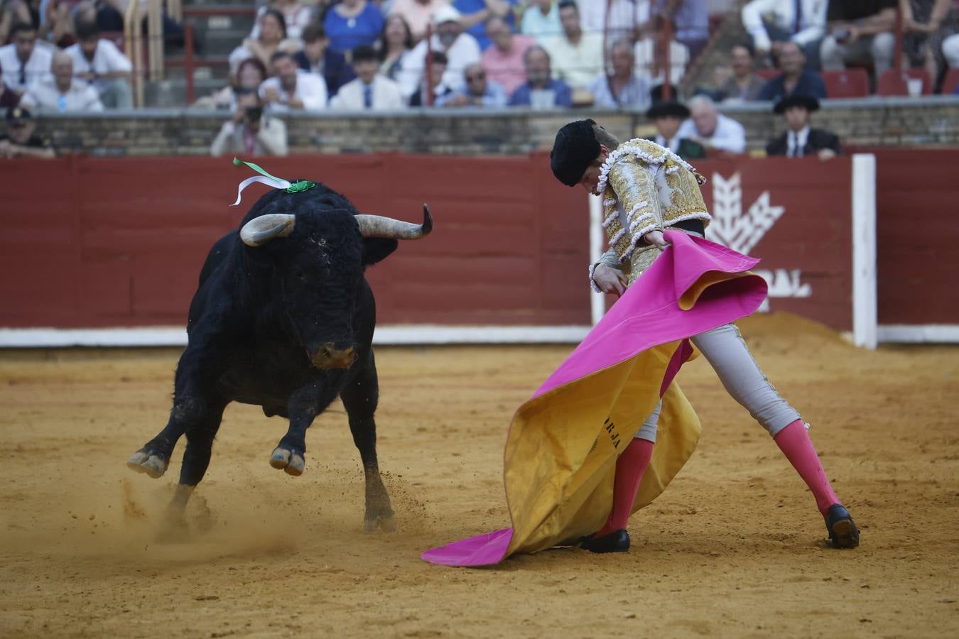 La corrida de Perera, De Justo y Jiménez en Córdoba, en imágenes
