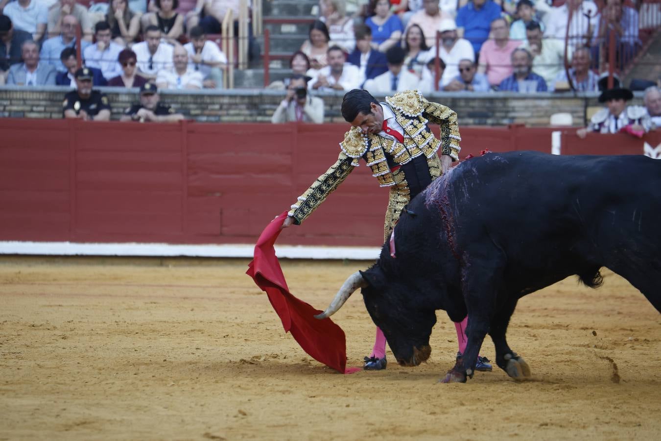 La corrida de Perera, De Justo y Jiménez en Córdoba, en imágenes