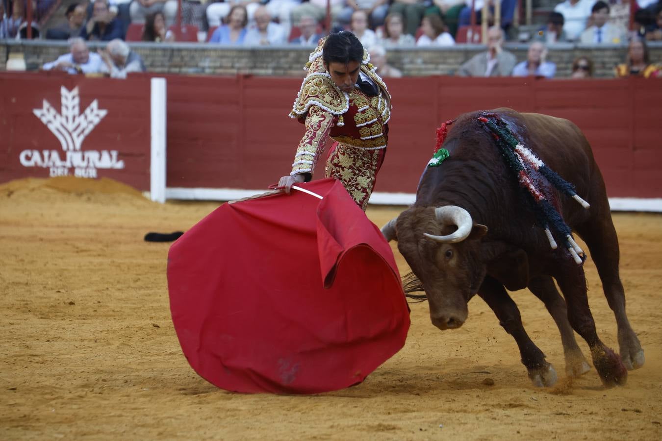 La corrida de Perera, De Justo y Jiménez en Córdoba, en imágenes