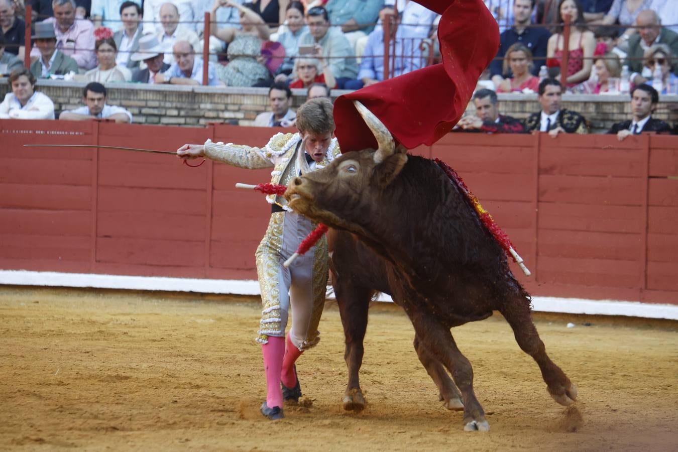 La corrida de Perera, De Justo y Jiménez en Córdoba, en imágenes