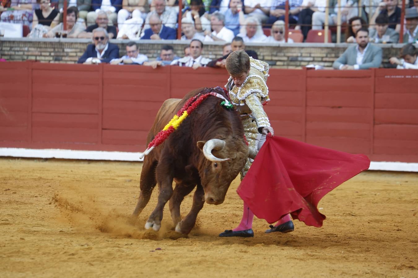 La corrida de Perera, De Justo y Jiménez en Córdoba, en imágenes