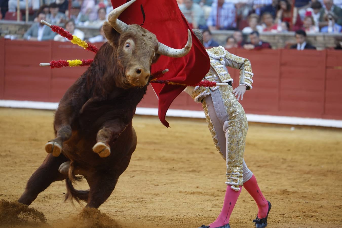 La corrida de Perera, De Justo y Jiménez en Córdoba, en imágenes