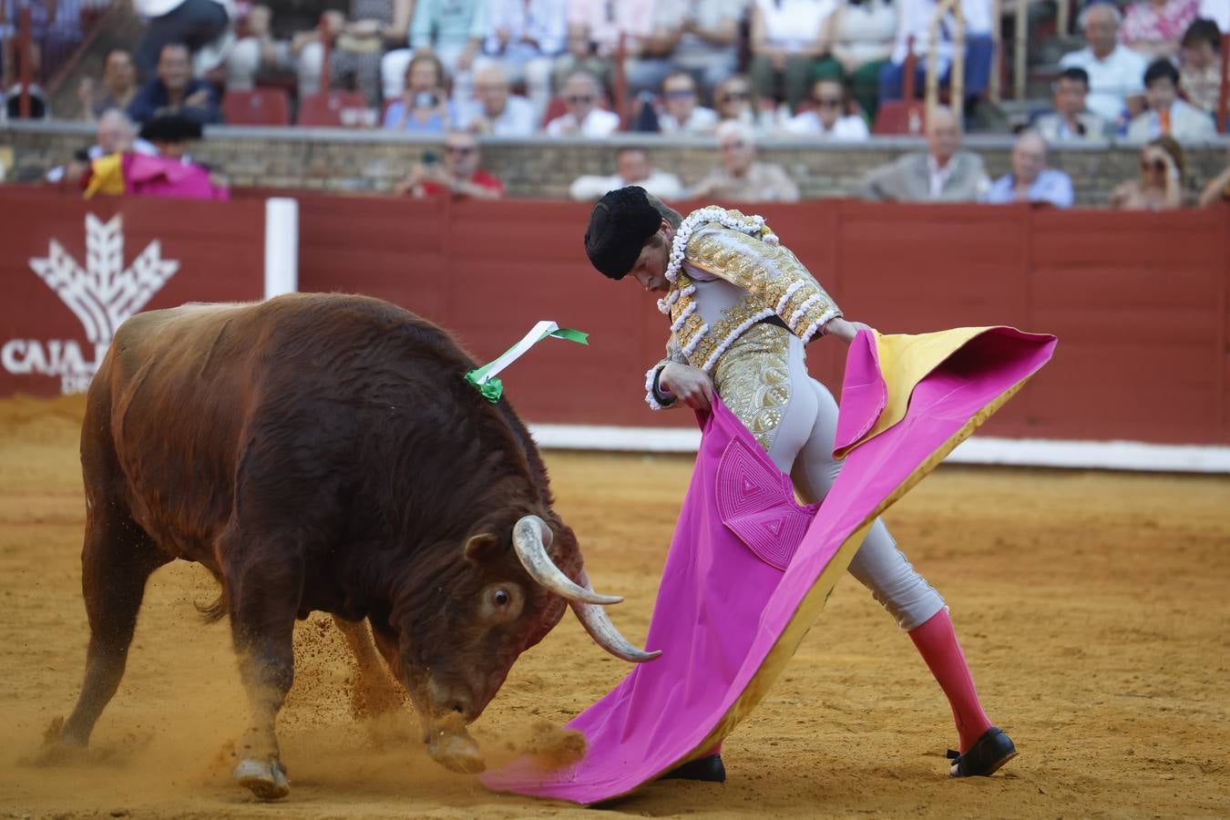 La corrida de Perera, De Justo y Jiménez en Córdoba, en imágenes