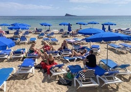 La reducción de jornada laboral de Yolanda Díaz «complica» el verano al turismo de Benidorm: «Reduce beneficios a las empresas»