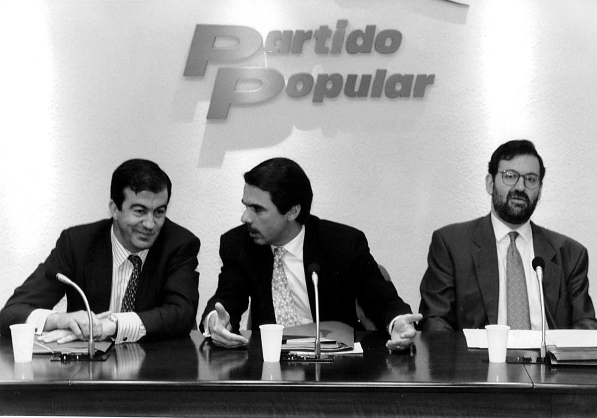 Reunión de la Ejecutiva del PP en junio de 1995