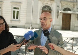 VOX presentará un recurso ante la Junta Electoral por el aforamiento «fraudulento» de Gallardo