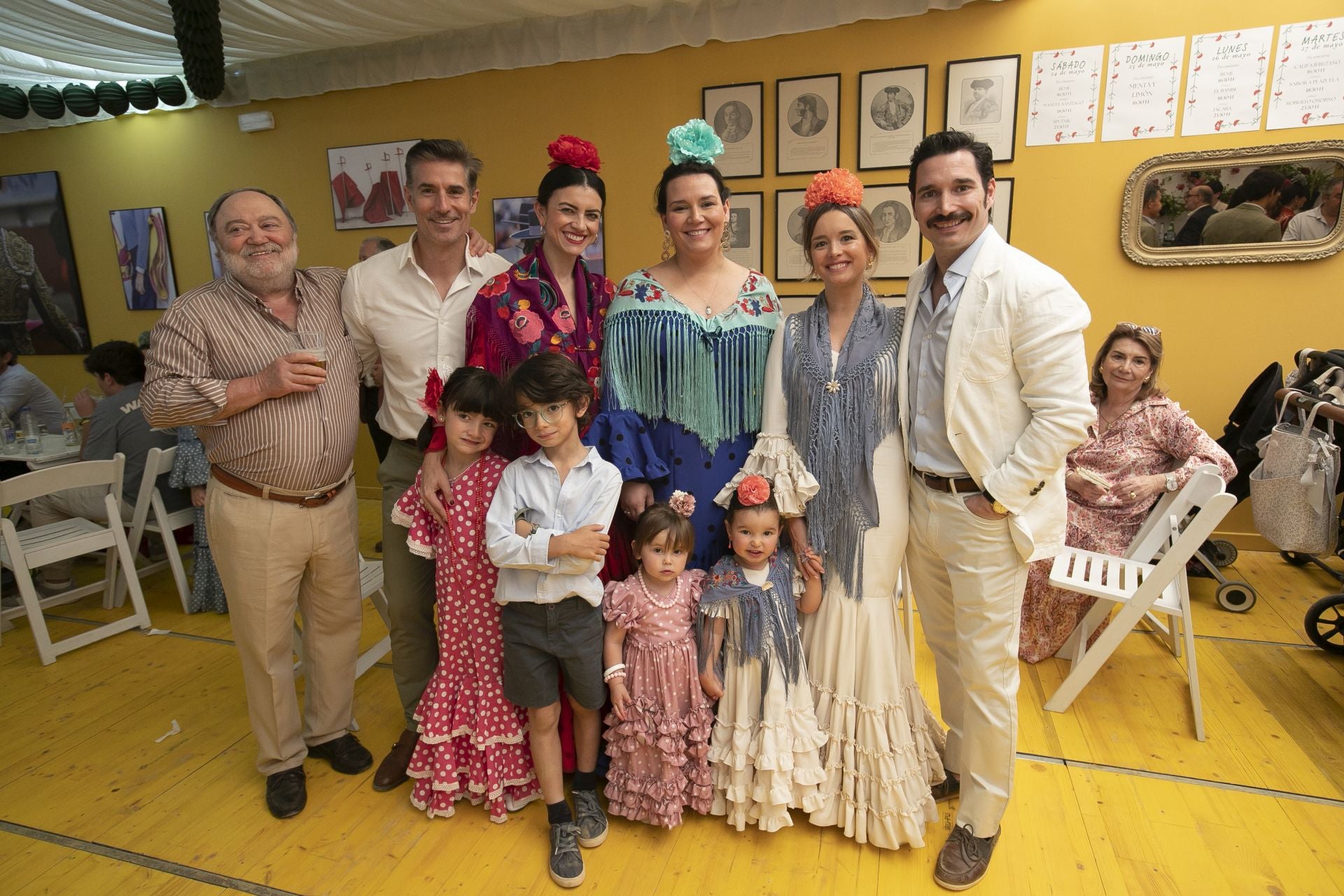 La alegría en las casetas del Domingo de la Feria de Córdoba, en imágenes