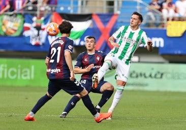 El Córdoba CF ensucia su buena temporada con una goleada ante el Eibar (4-1)
