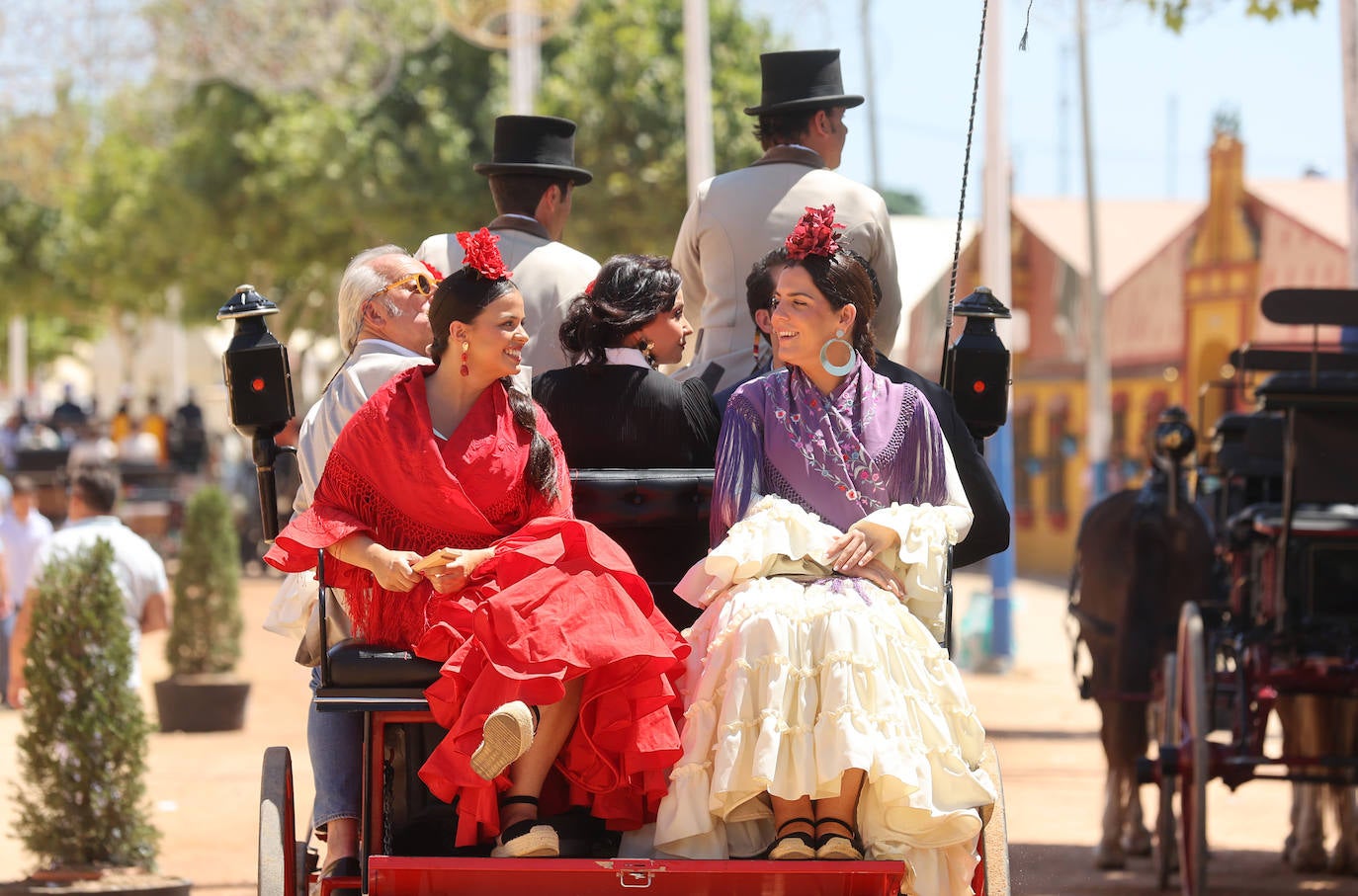 Ambiente de gala en el domingo de Feria de Córdoba, en imágenes