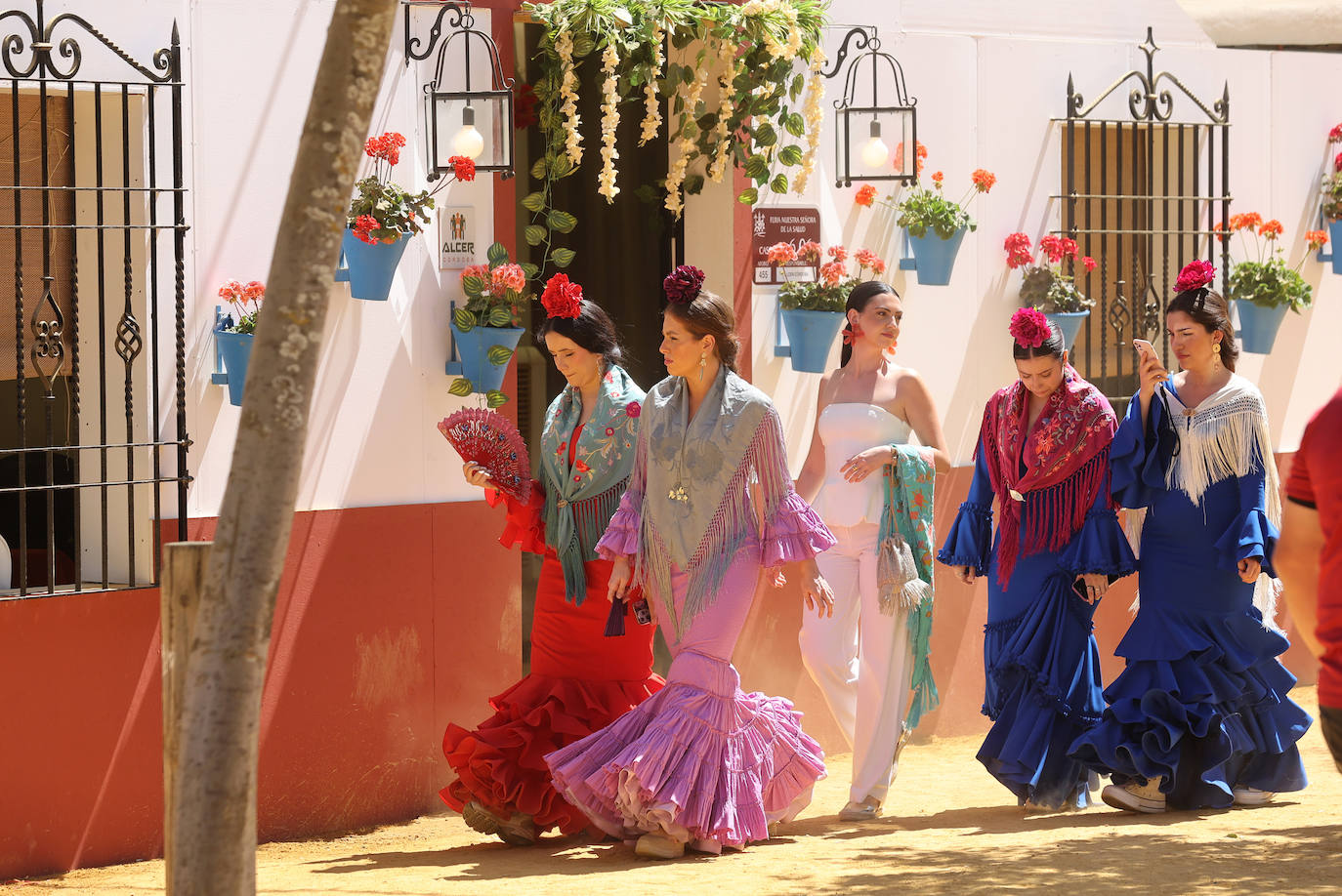 Ambiente de gala en el domingo de Feria de Córdoba, en imágenes
