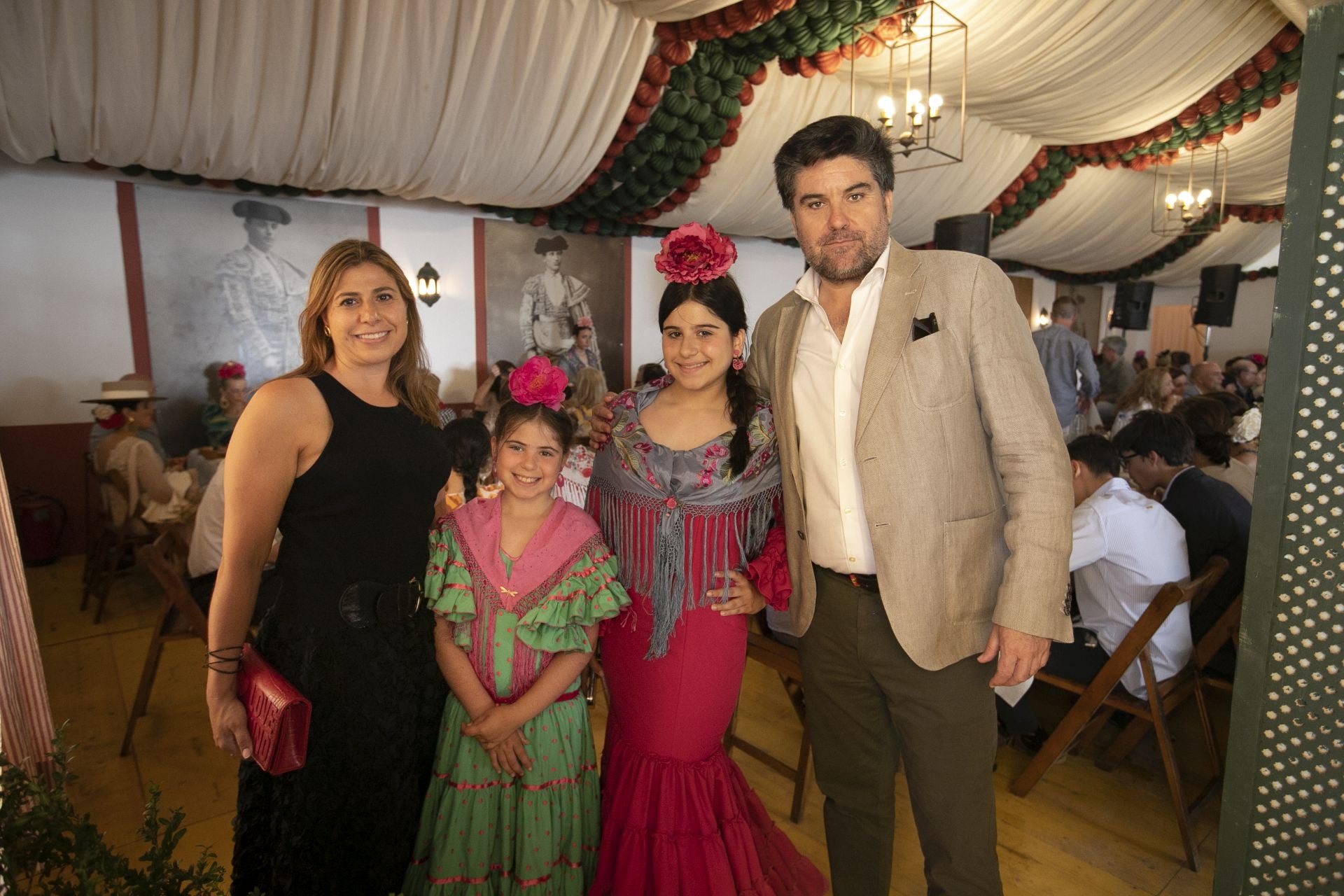 Las casetas bullen el domingo de la Feria de Córdoba, en imágenes