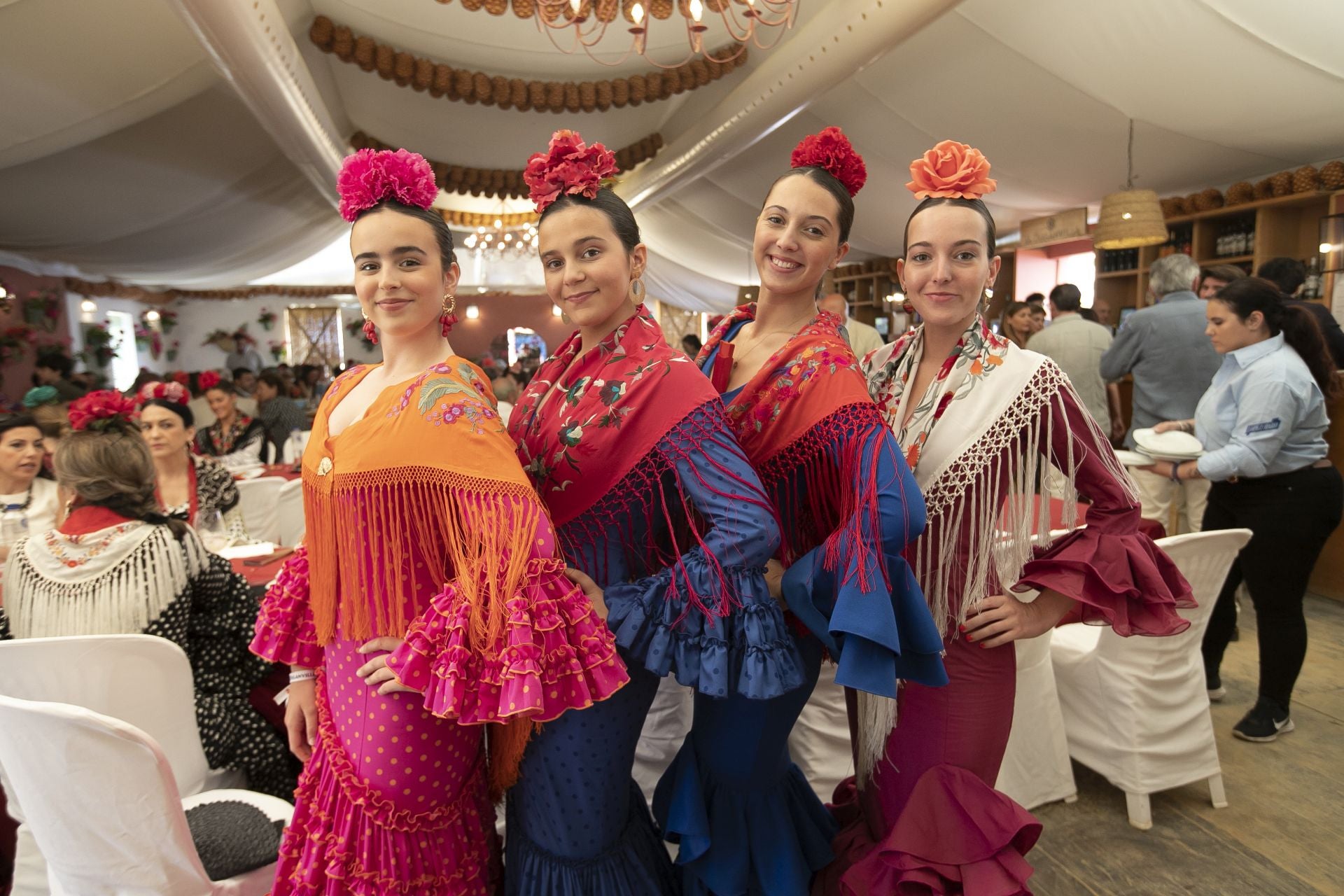 Las casetas bullen el domingo de la Feria de Córdoba, en imágenes