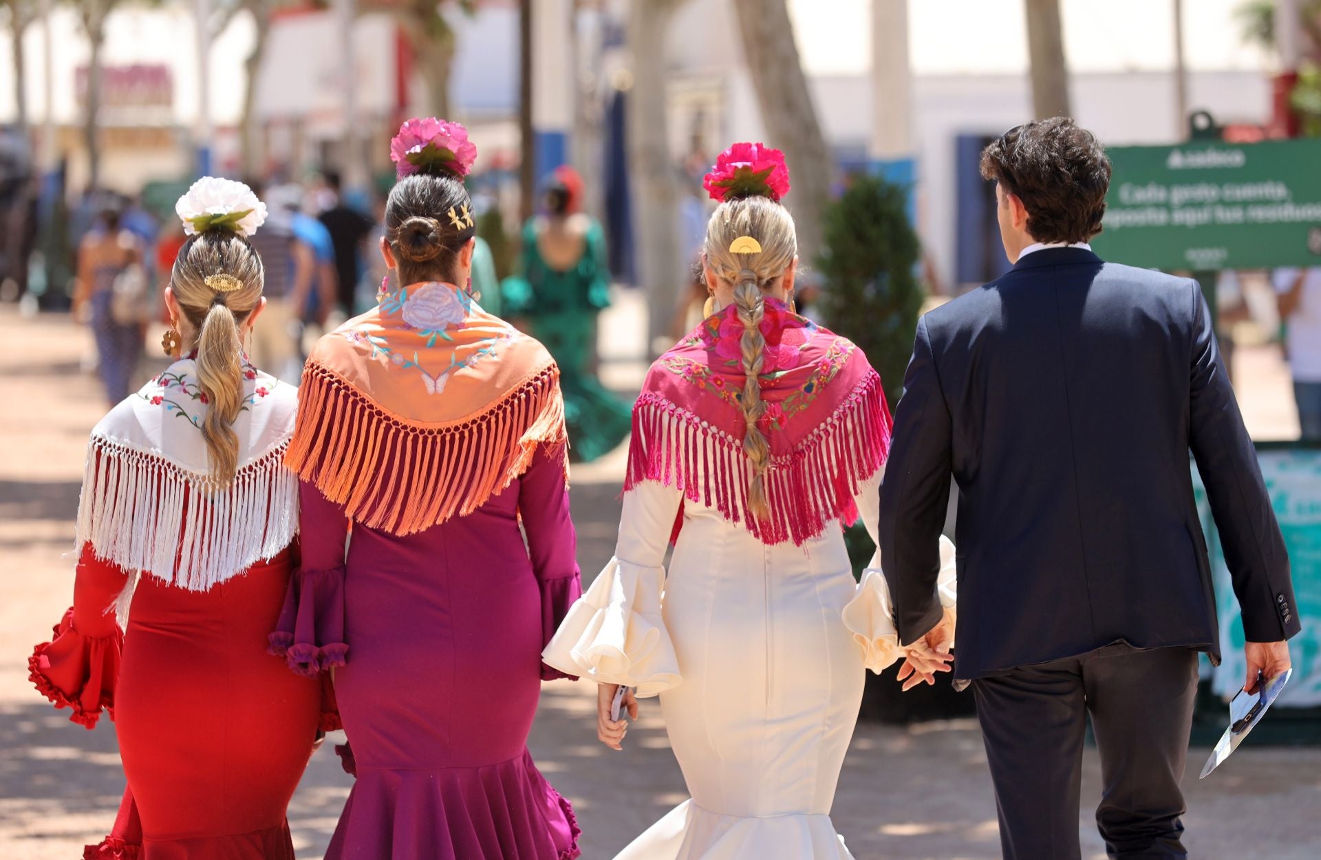 El ambiente del Lunes de Feria de Córdoba, en imágenes