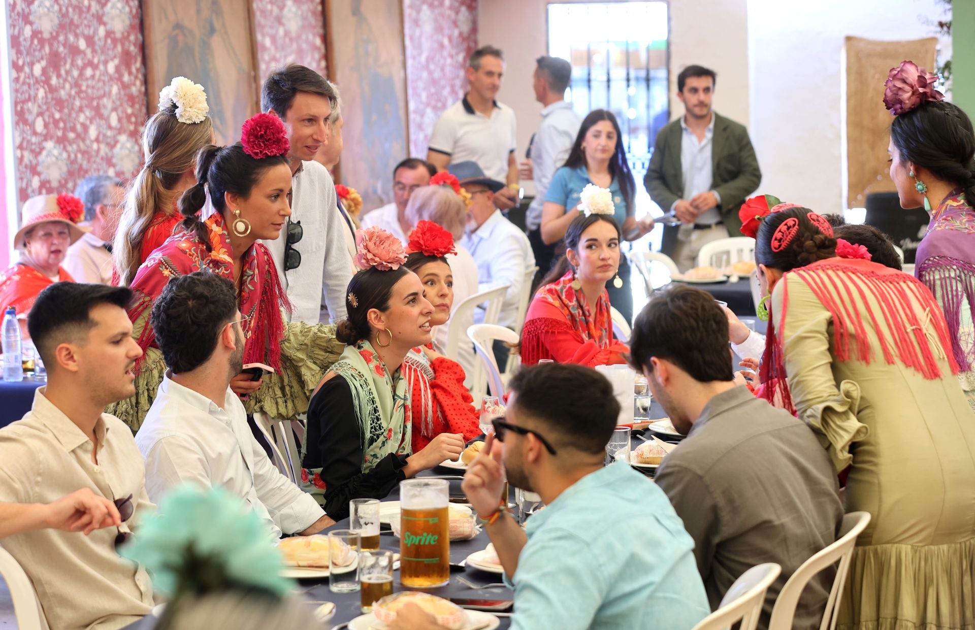 El ambiente del Lunes de Feria de Córdoba, en imágenes