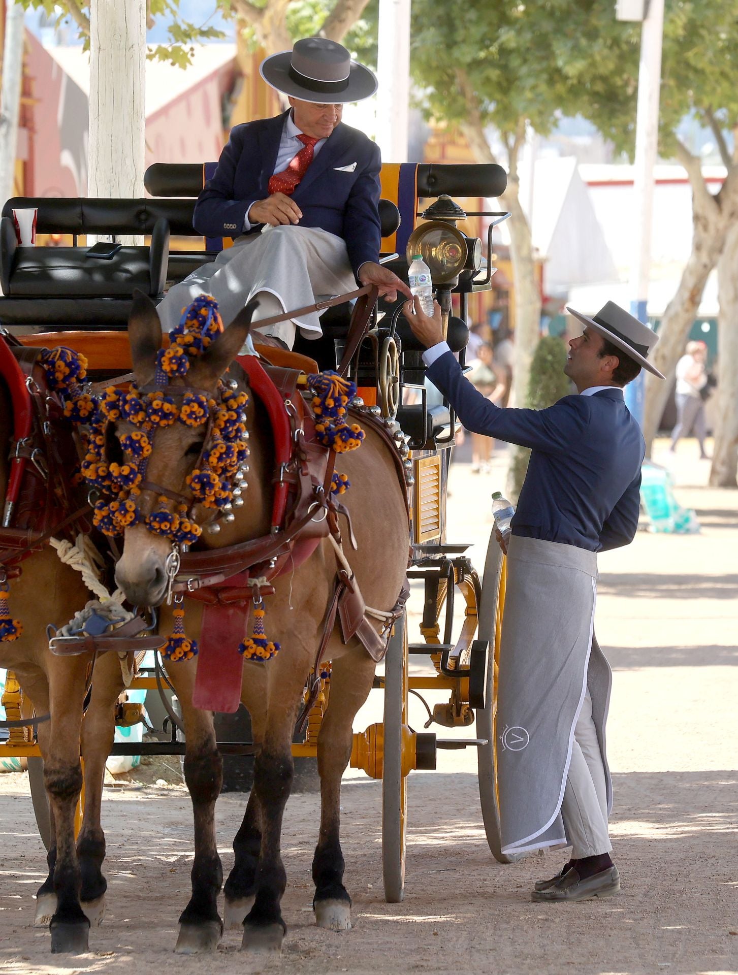 El ambiente del Lunes de Feria de Córdoba, en imágenes