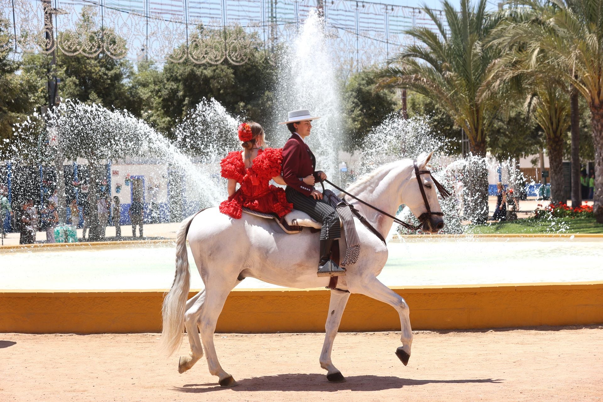 El ambiente del Lunes de Feria de Córdoba, en imágenes