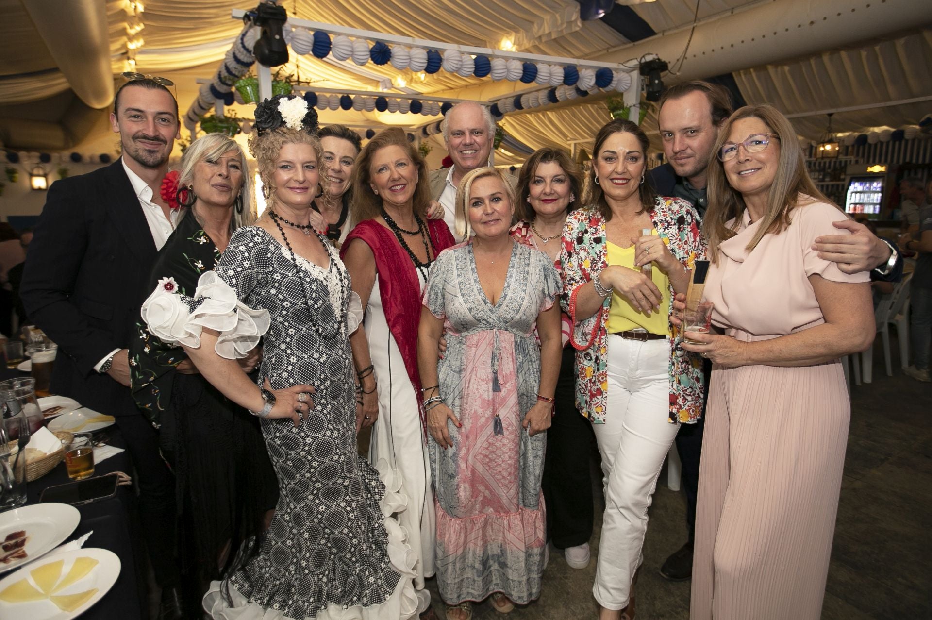 Las casetas brillan el lunes de la Feria de Córdoba, en imágenes