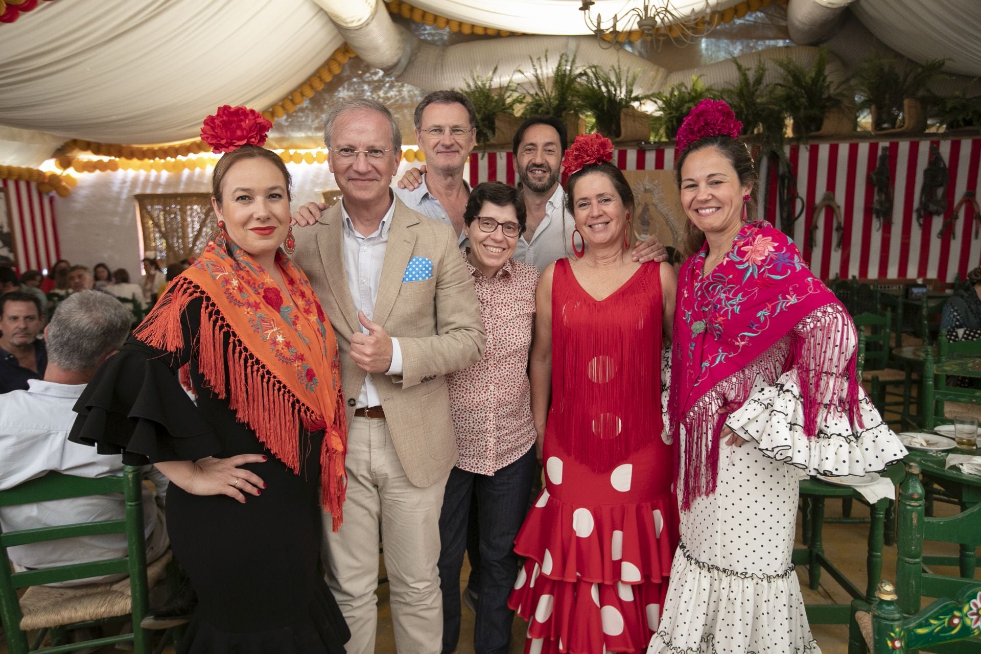 Las casetas brillan el lunes de la Feria de Córdoba, en imágenes