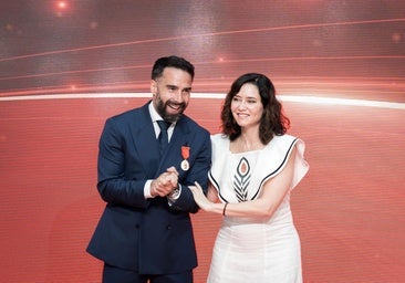 Dani Carvajal recibe la Medalla de Oro de Madrid, «una comunidad fantástica para vivir»