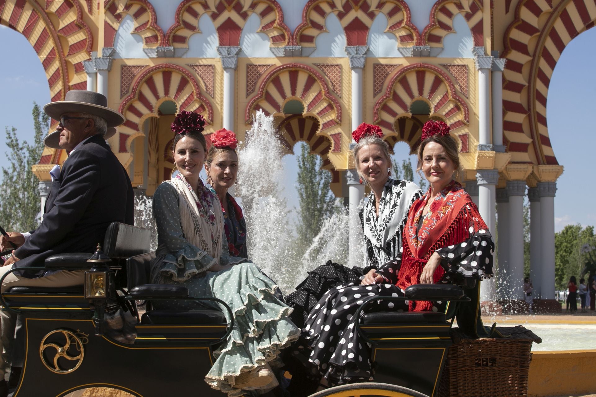 El lucido ambiente el martes de Feria de Córdoba, en imágenes