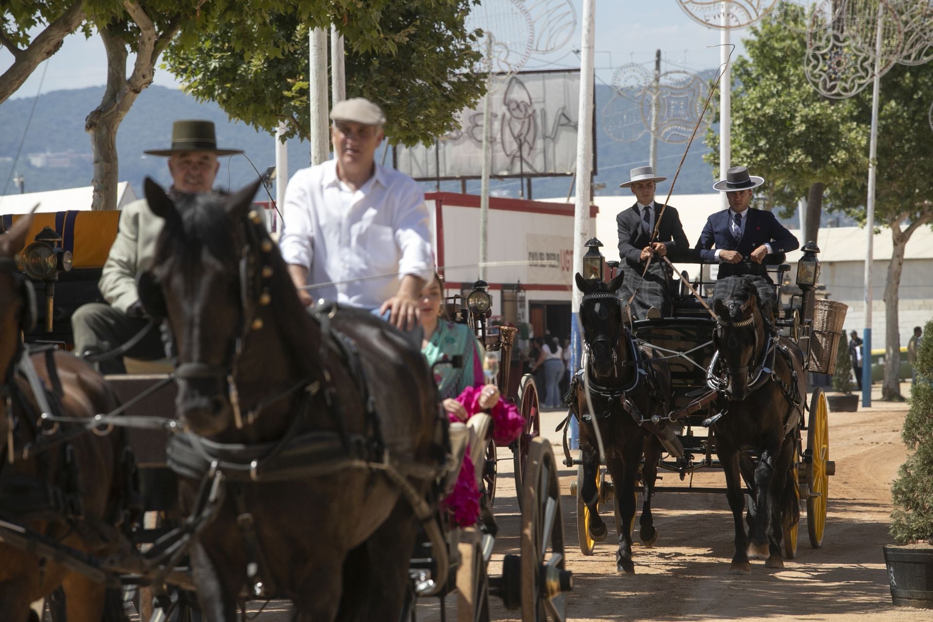 El lucido ambiente el martes de Feria de Córdoba, en imágenes