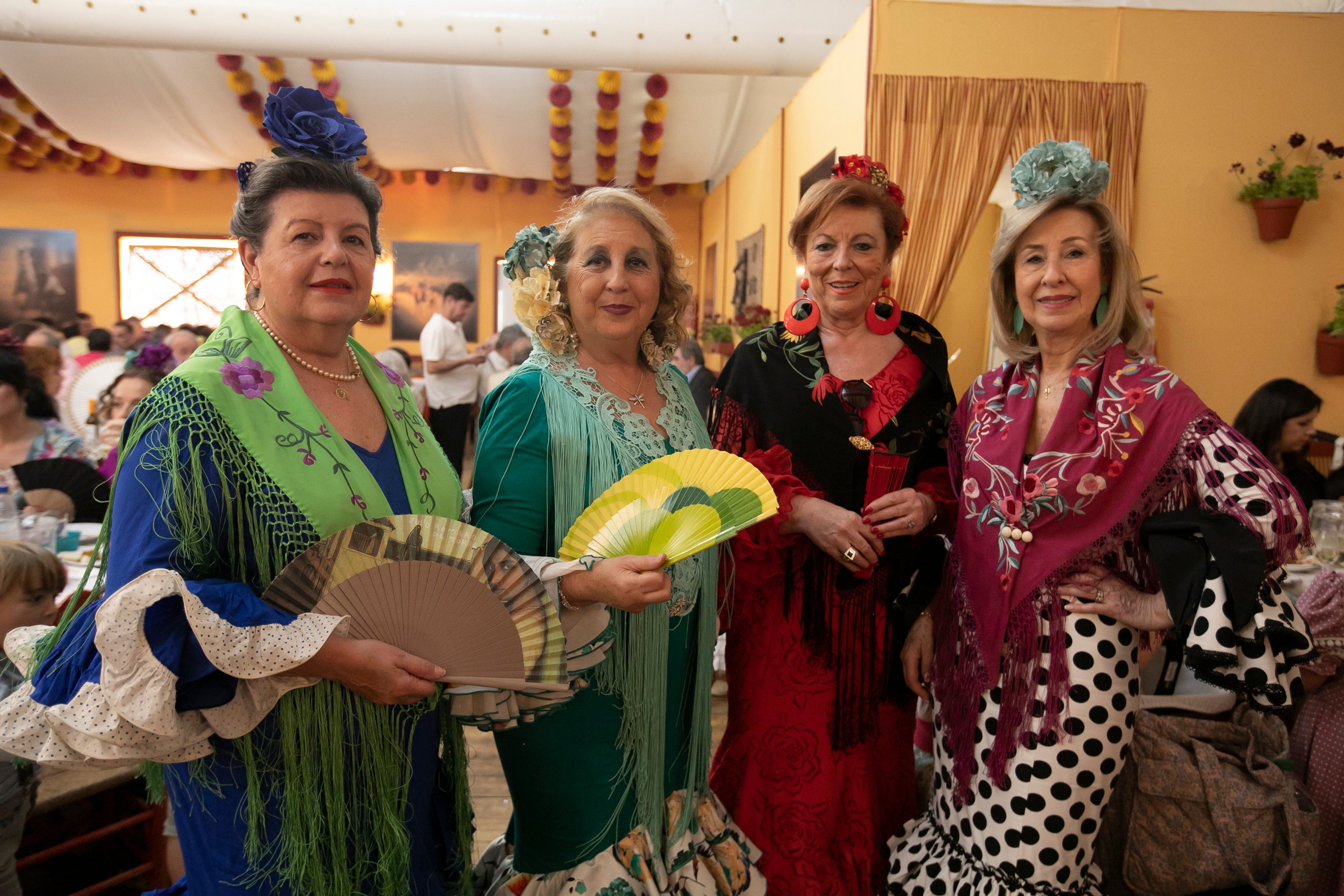 El clima de disfrute en las casetas de la Feria de Córdoba este martes, en imágenes