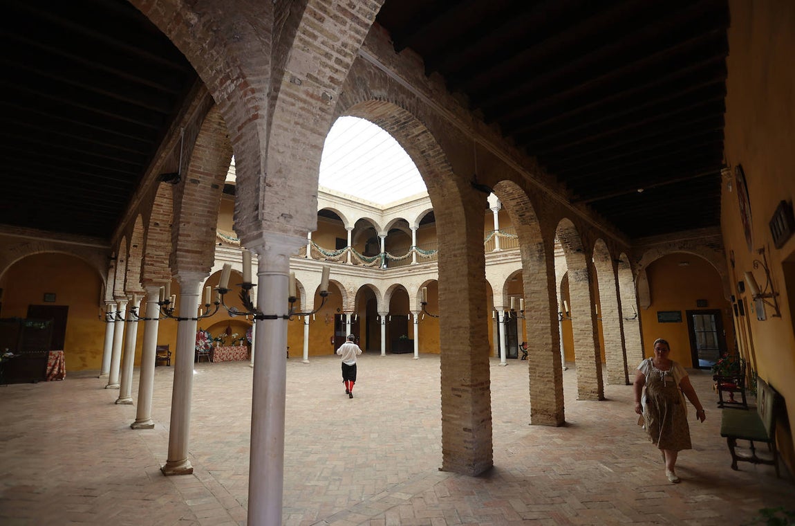 El impresionante Jardín del Palacio de Portocarrero de Palma del Río, en imágenes