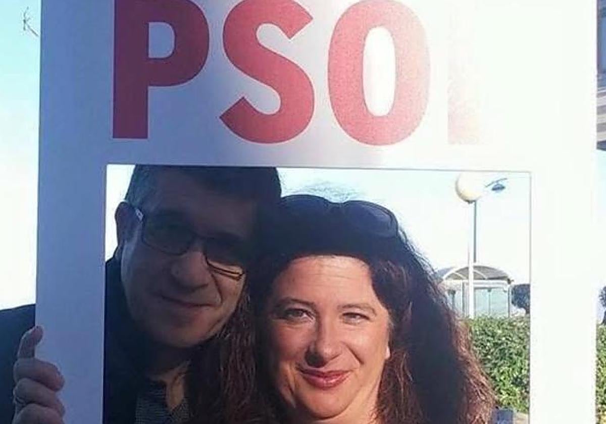 Leire Díez, con Patxi López en una imagen de redes sociales