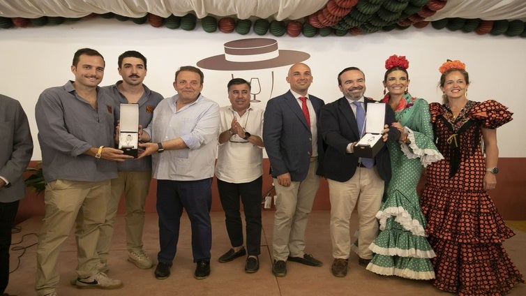 Casetas Tradicionales premia al Círculo de la Amistad, Al Alimón y La Maceta por su estética en la Feria de Córdoba