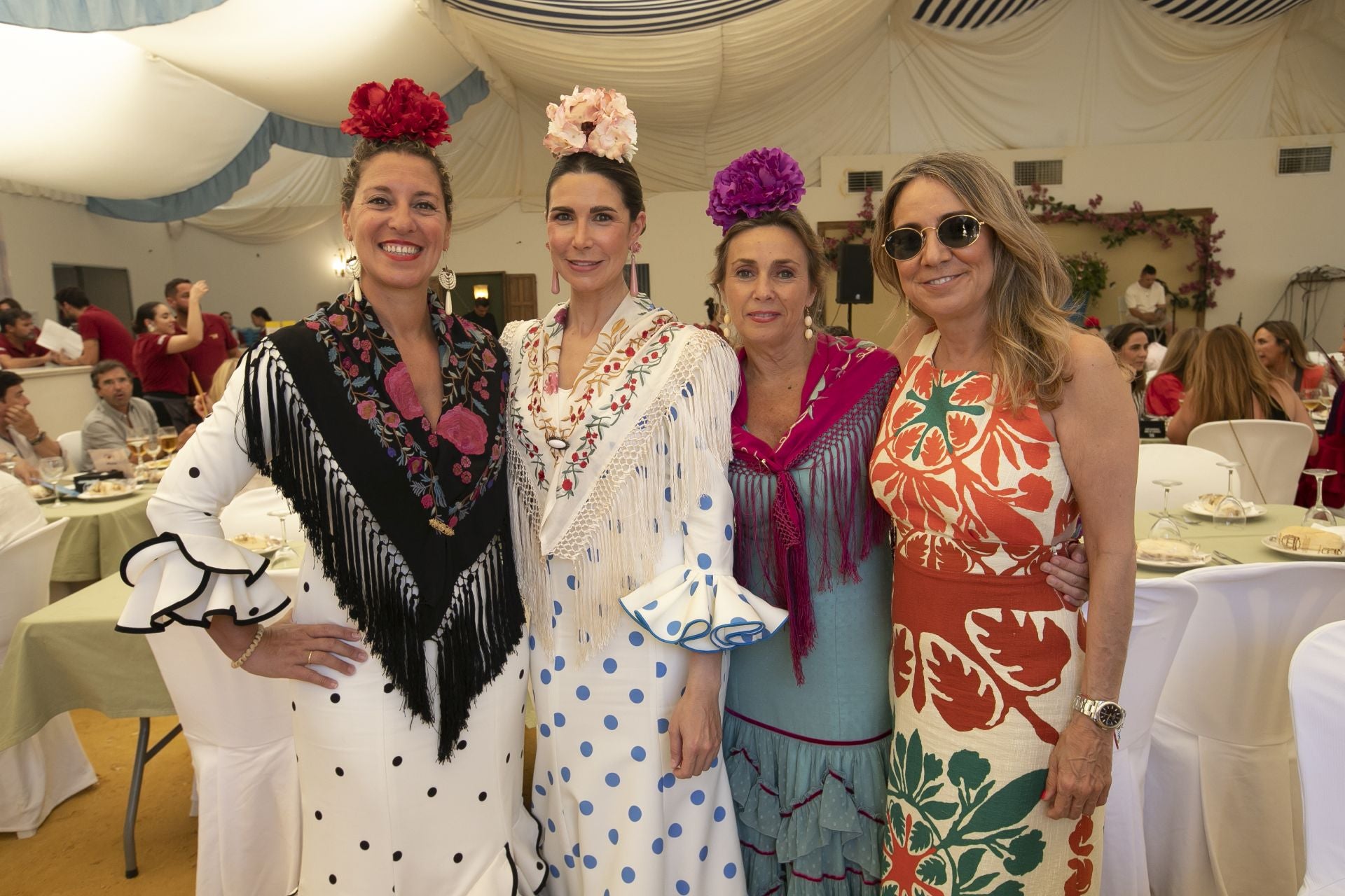 Las mejores imágenes del ambiente en las casetas el miércoles de la Feria de Córdoba