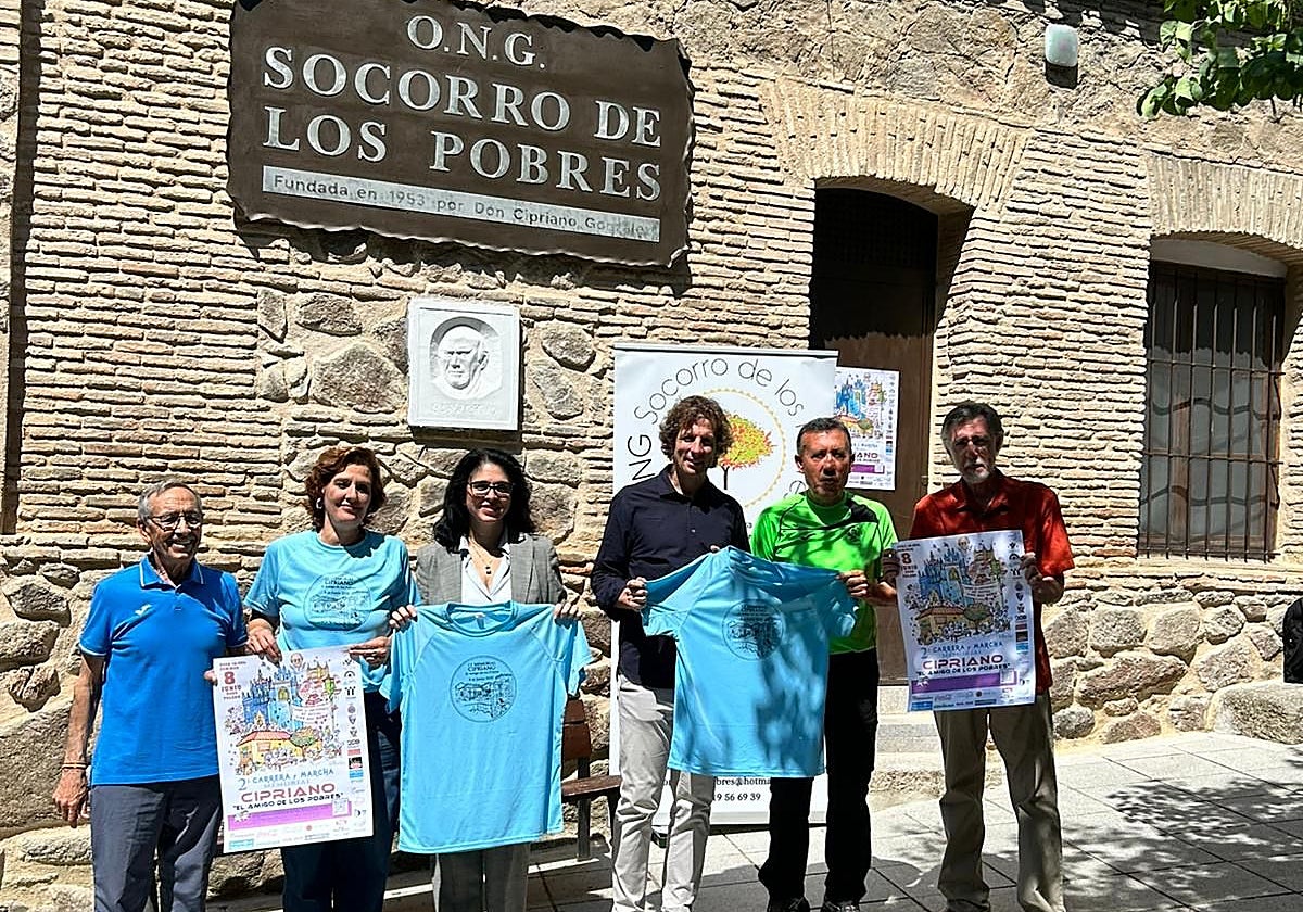 Los concejales Rubén Lozano y Marisol Illescas durante la presentación de la carrera