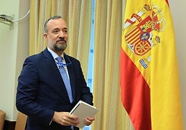 La Audiencia Nacional vincula a Francisco Martínez, secretario de Estado de Seguridad con Rajoy, con una red que robó datos de «millones de ciudadanos»